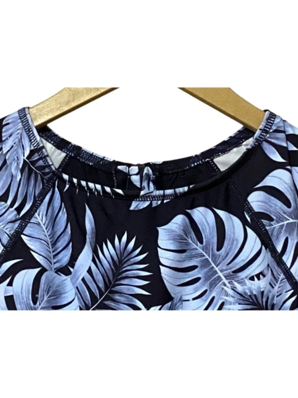 Hurley Womens L Blue Floral Long Sleeve One Piece Swimsuit UPF 50 Surf